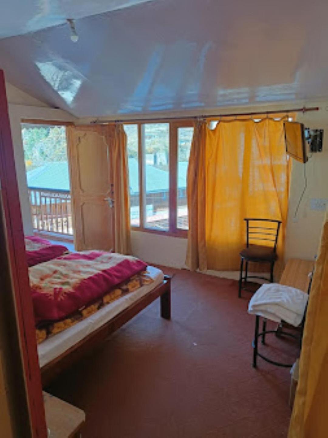 Hotel Renu Paradise , Ayodhya Exterior foto